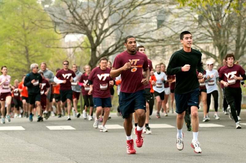 A group of runners during the Run in Remembrance